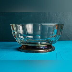 Trifle dessert serving bowl.